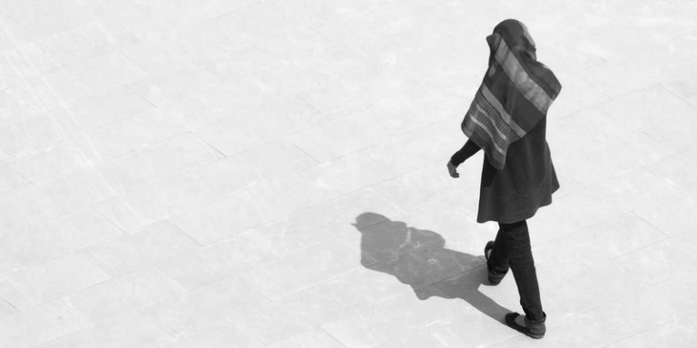 Macht die hohe Arbeitslosigkeit Menschen rassistischer?